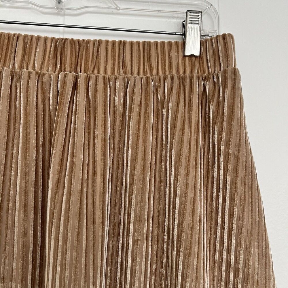 DAZY Women’s Beige Corduroy Feminine Maxi Pleated Skirt - Size XL - Picture 3 of 11